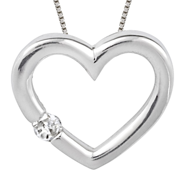 Heart Shaped Pendant With 1 Diamond