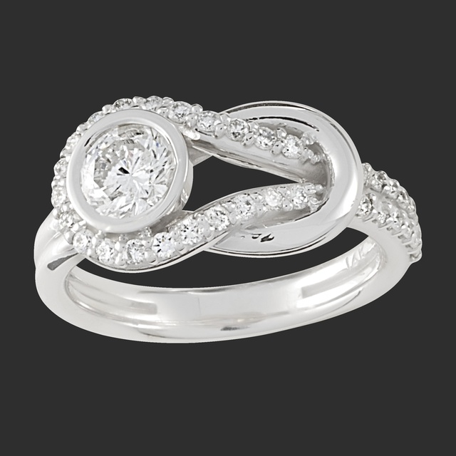 Love Knot Diamond Ring with center